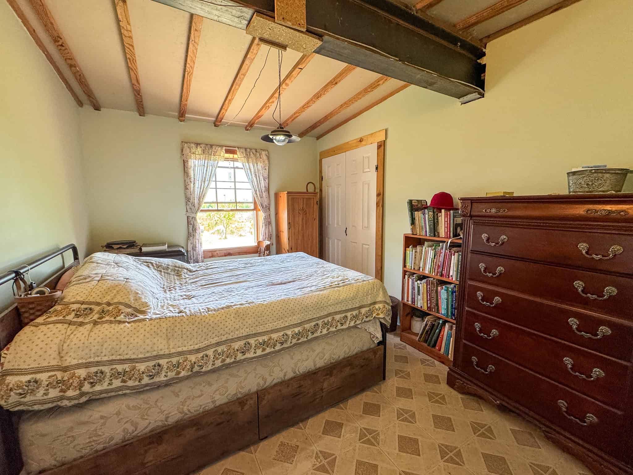 Unique Eco Friendly Home on 18.7 Acres – Waterford, Maine