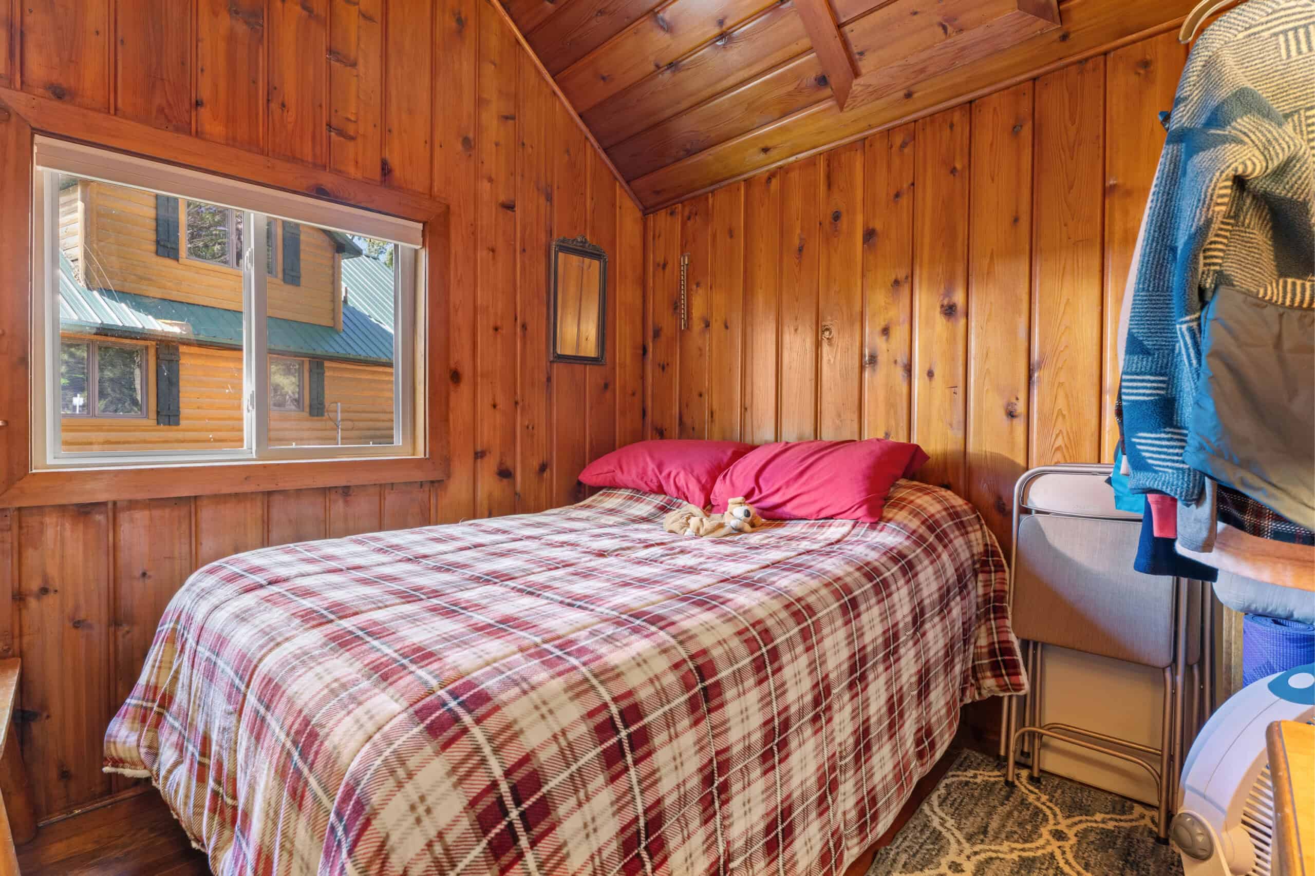 Classic Canada Creek Ranch Log Cabin with Lake Geneva Views