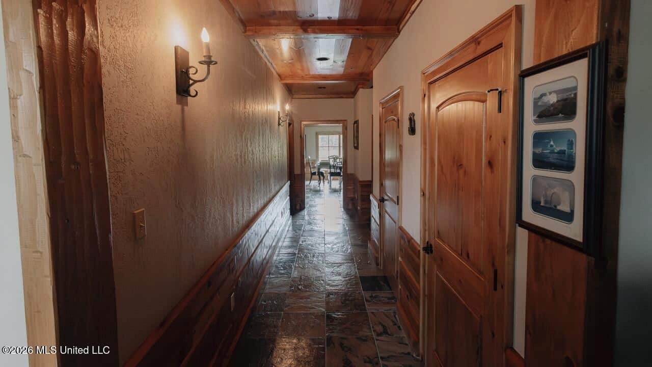 158± Acres with Custom Homes in Oakdale, Louisiana