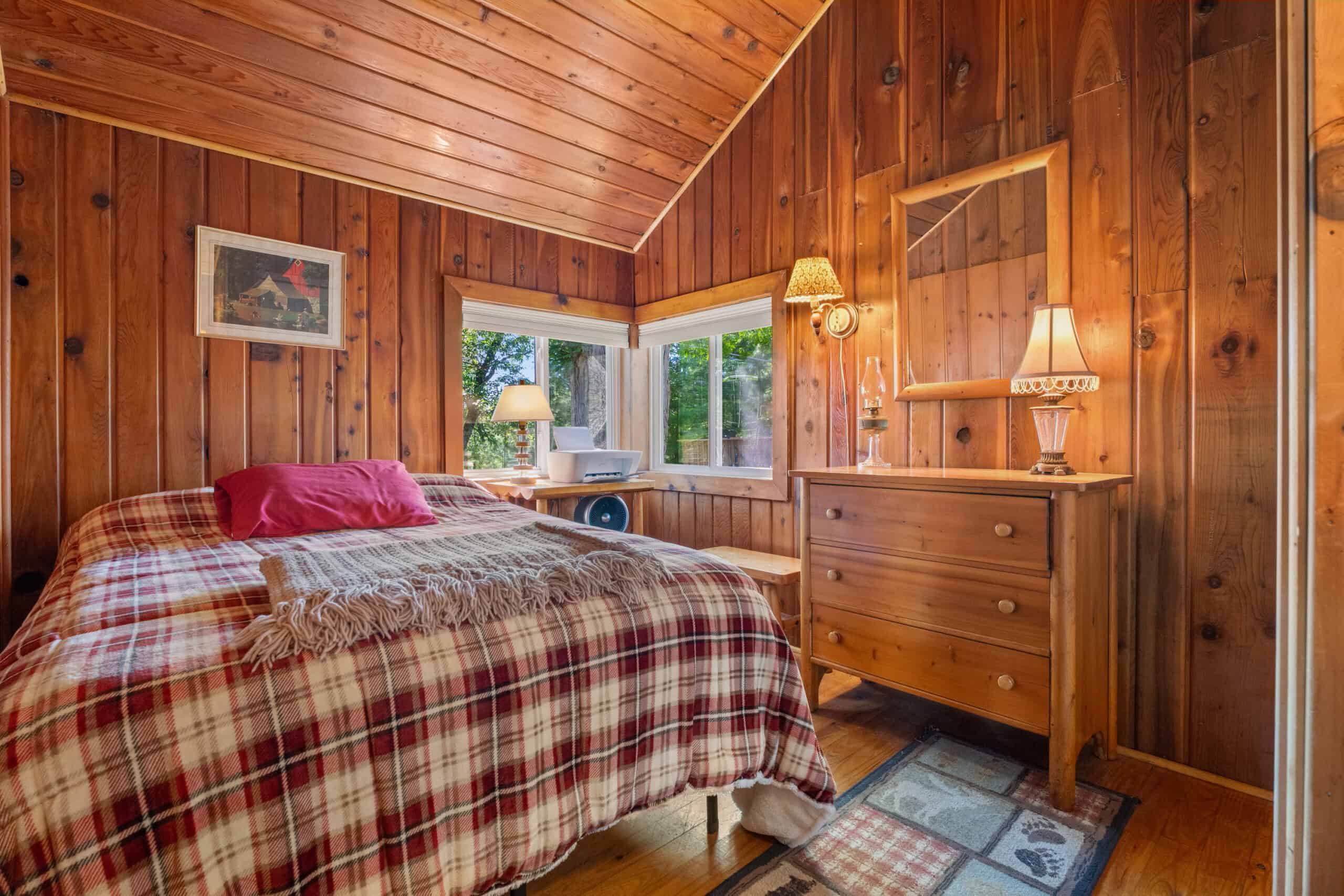 Classic Canada Creek Ranch Log Cabin with Lake Geneva Views