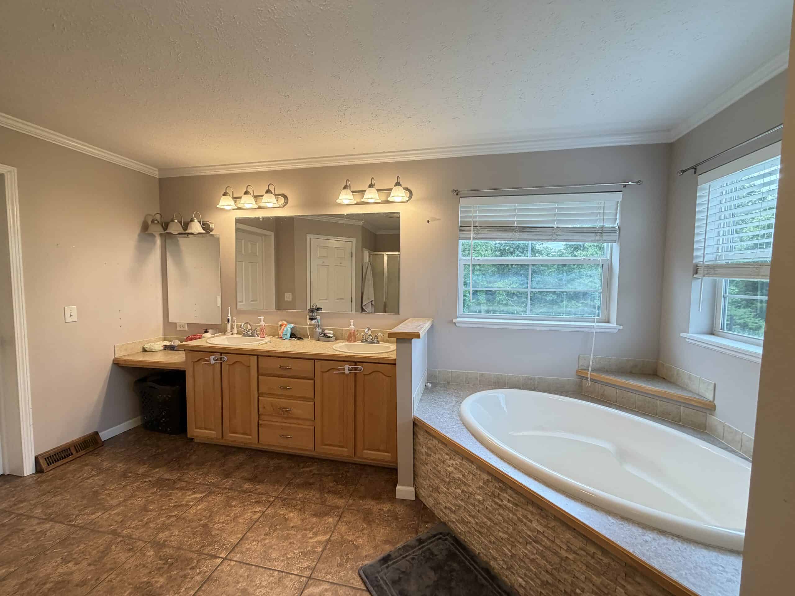 Ozark Homestead and Land for Sale in Salem, MO