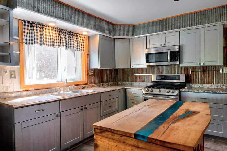 Beautiful Country 3-Bedroom Home Canada Creek Ranch Atlanta MI