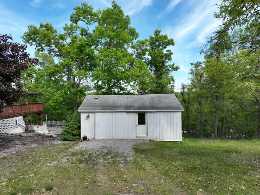 Beautiful Country 3-Bedroom Home Canada Creek Ranch Atlanta MI