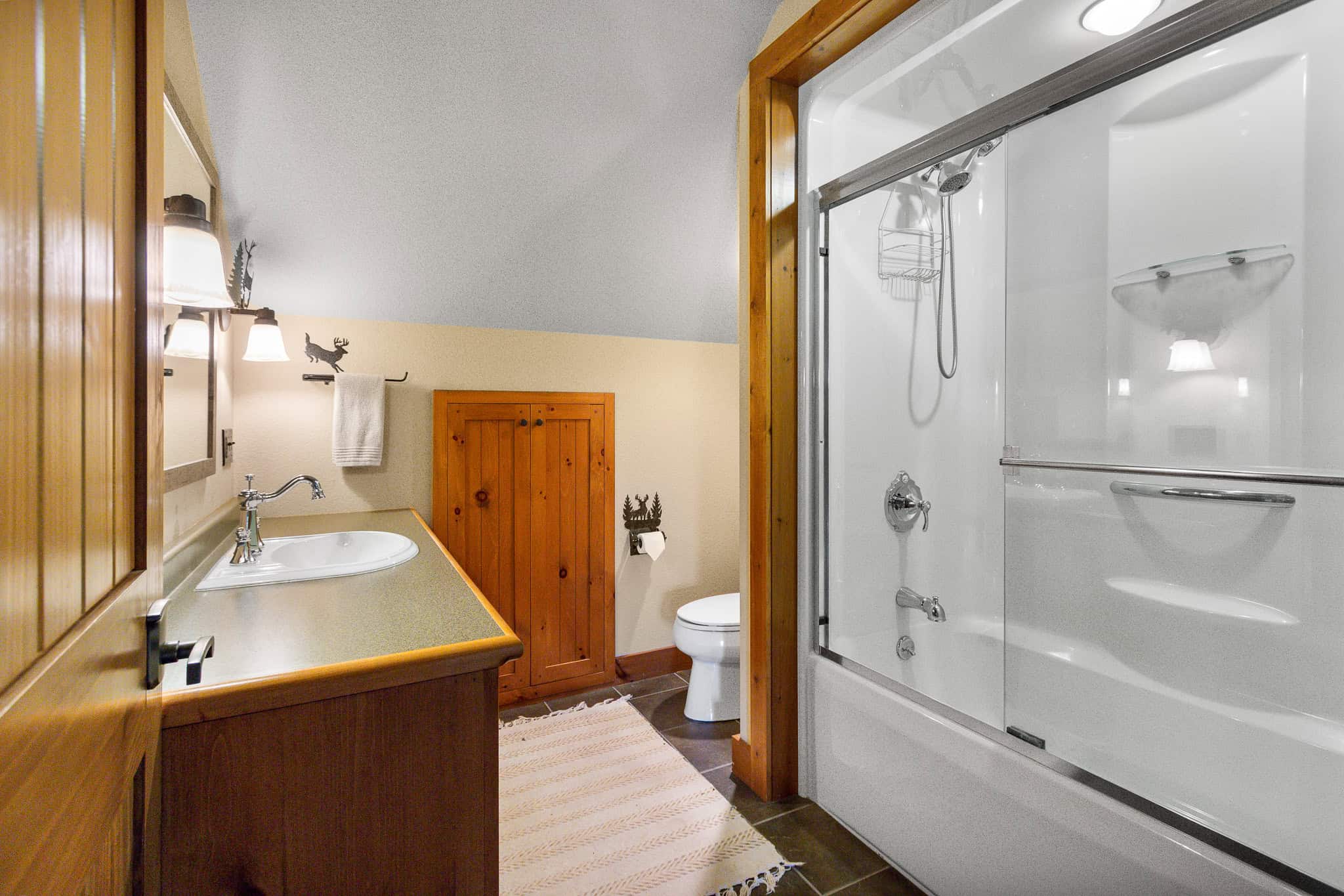 274 ± Acre Luxury Ranch & Hunting Estate | Butternut, WI