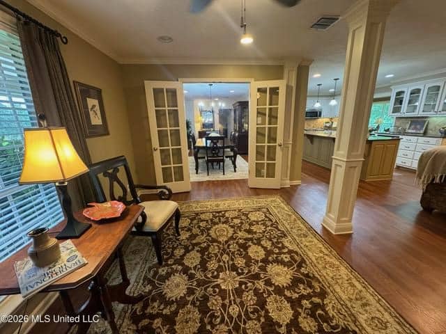 Gillsburg MS Farmhouse Estate on 72 Acres