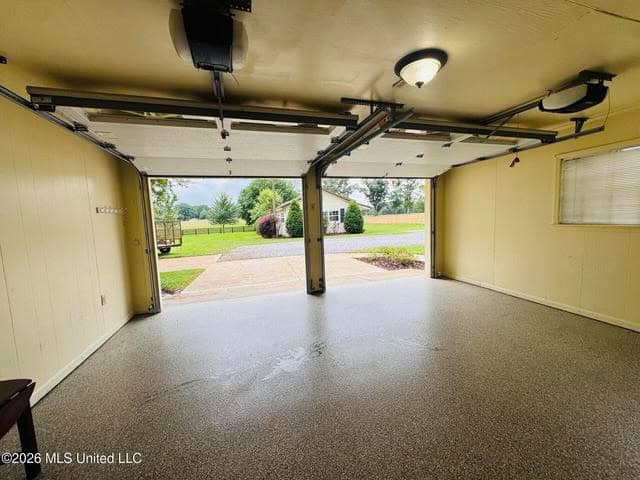 Gillsburg MS Farmhouse Estate on 72 Acres