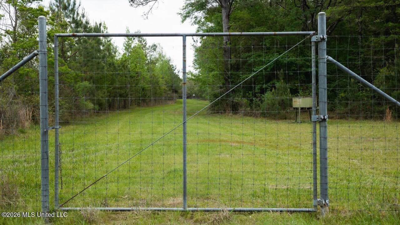 958± Acre High-Fence Ranch in Oakdale, Louisiana