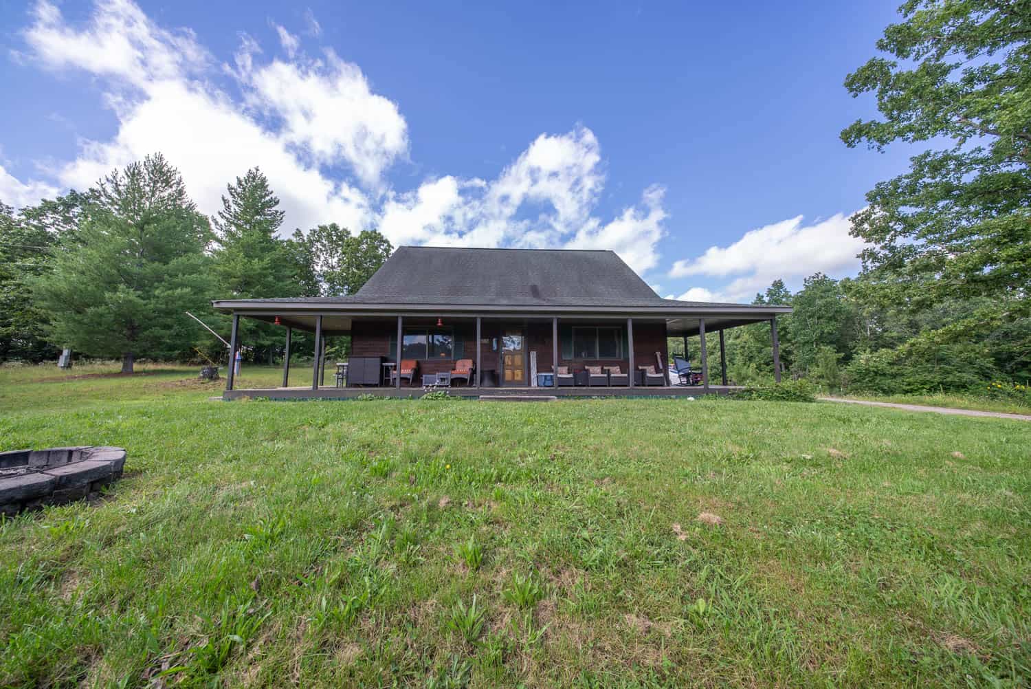 Rustic Ozarks Home on 27.5 Acres