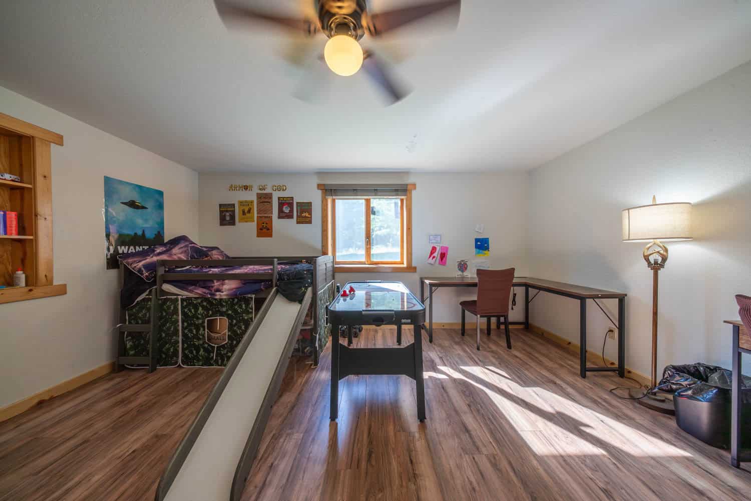 Rustic Ozarks Home on 27.5 Acres