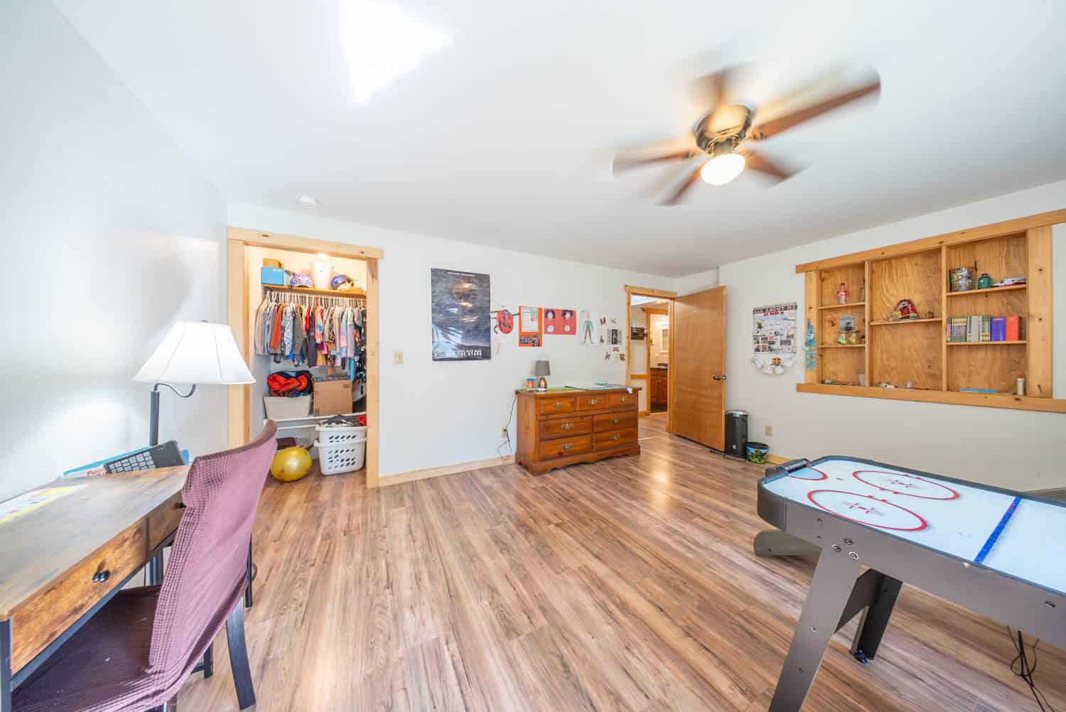 Rustic Ozarks Home on 27.5 Acres