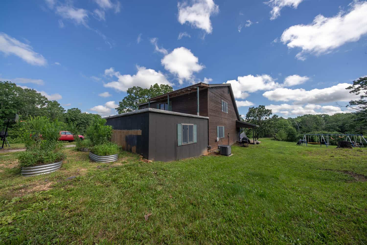 Rustic Ozarks Home on 27.5 Acres