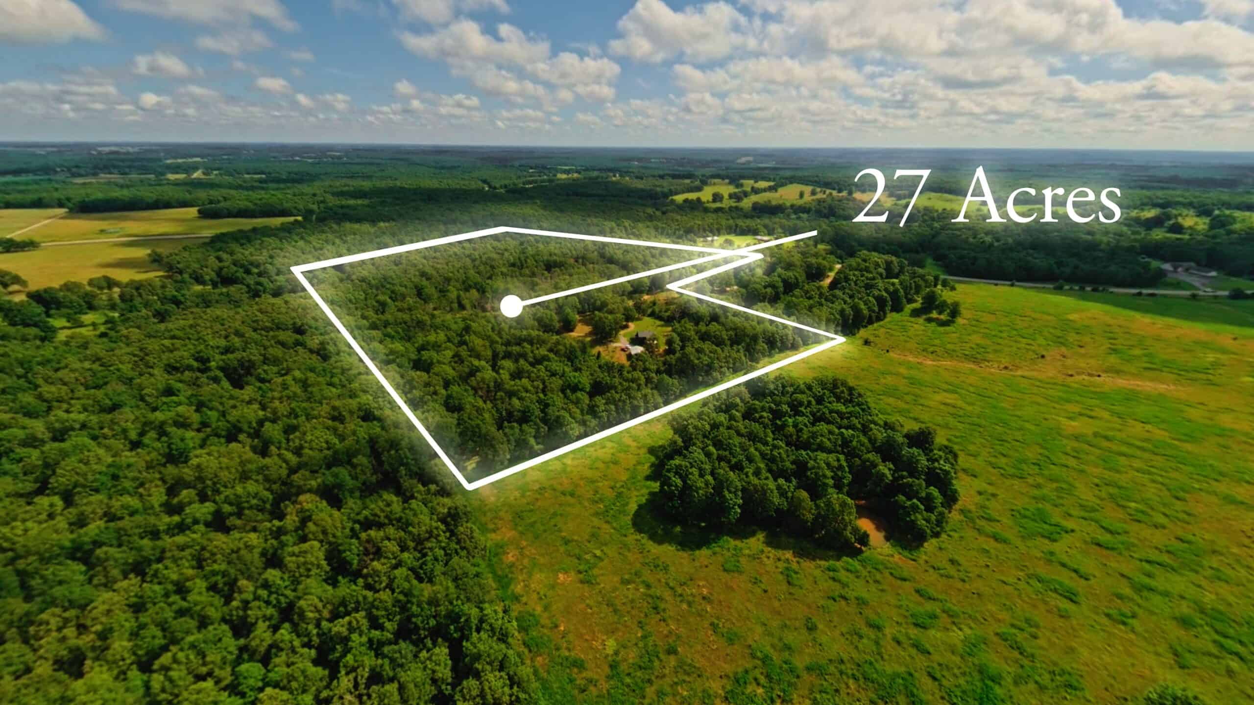 Rustic Ozarks Home on 27.5 Acres
