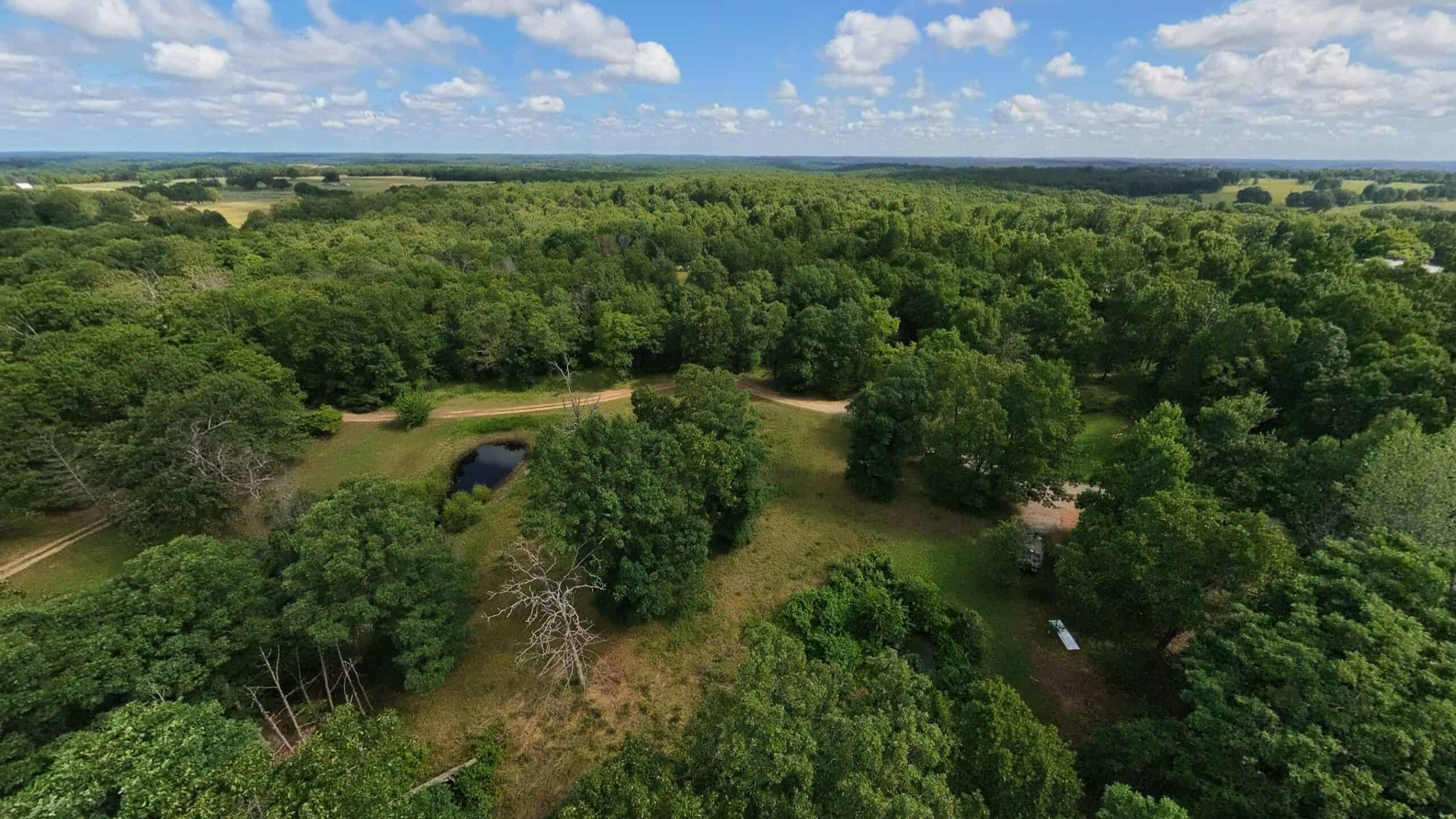 Rustic Ozarks Home on 27.5 Acres