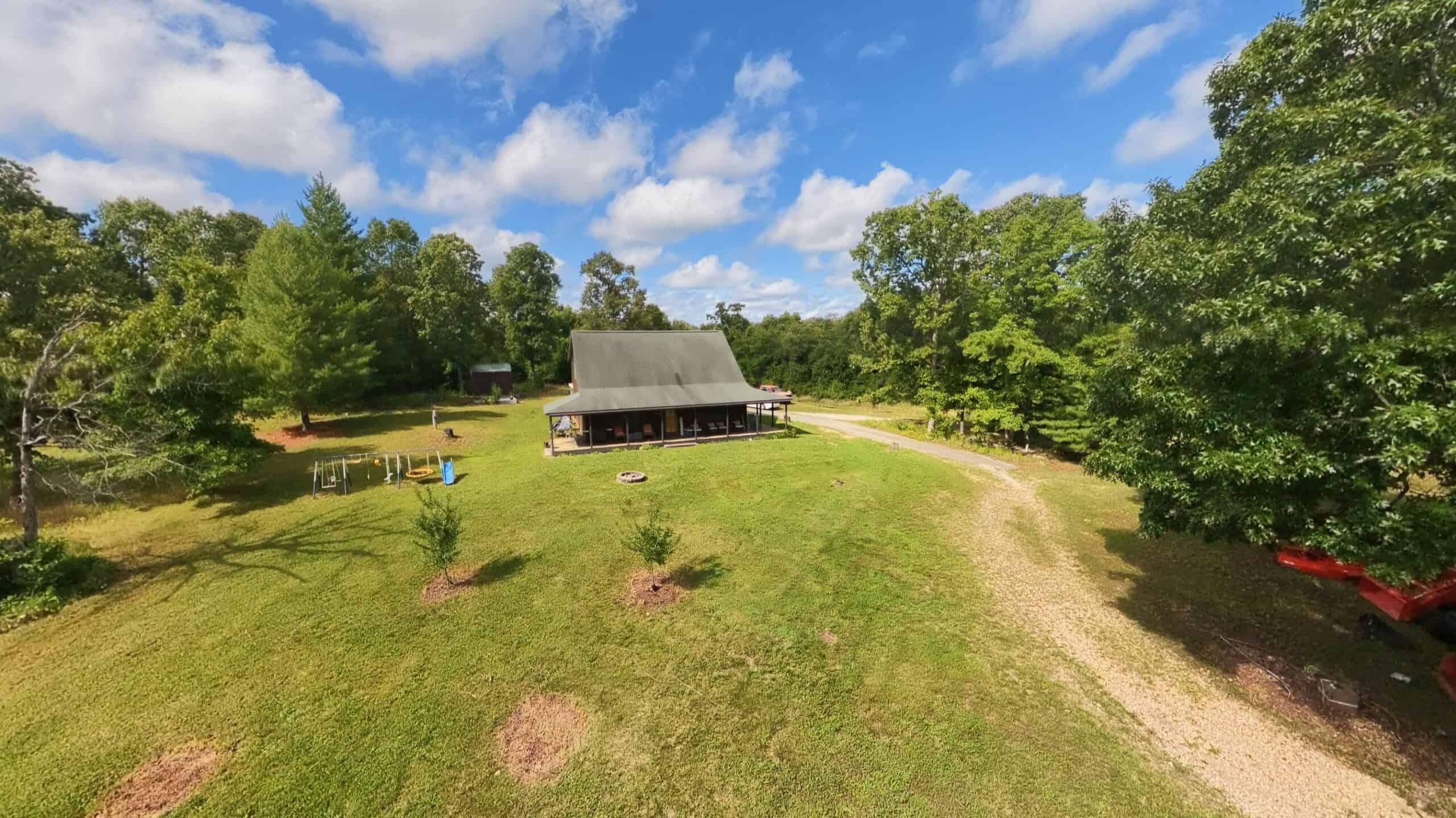 Rustic Ozarks Home on 27.5 Acres