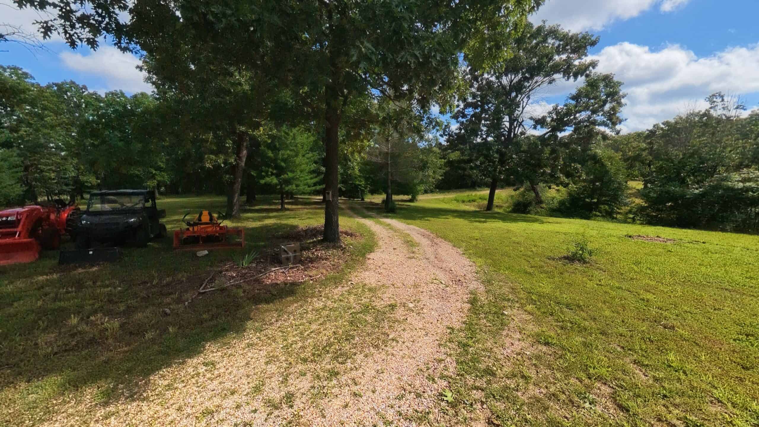 Rustic Ozarks Home on 27.5 Acres