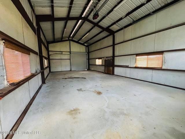 Gillsburg MS Farmhouse Estate on 72 Acres