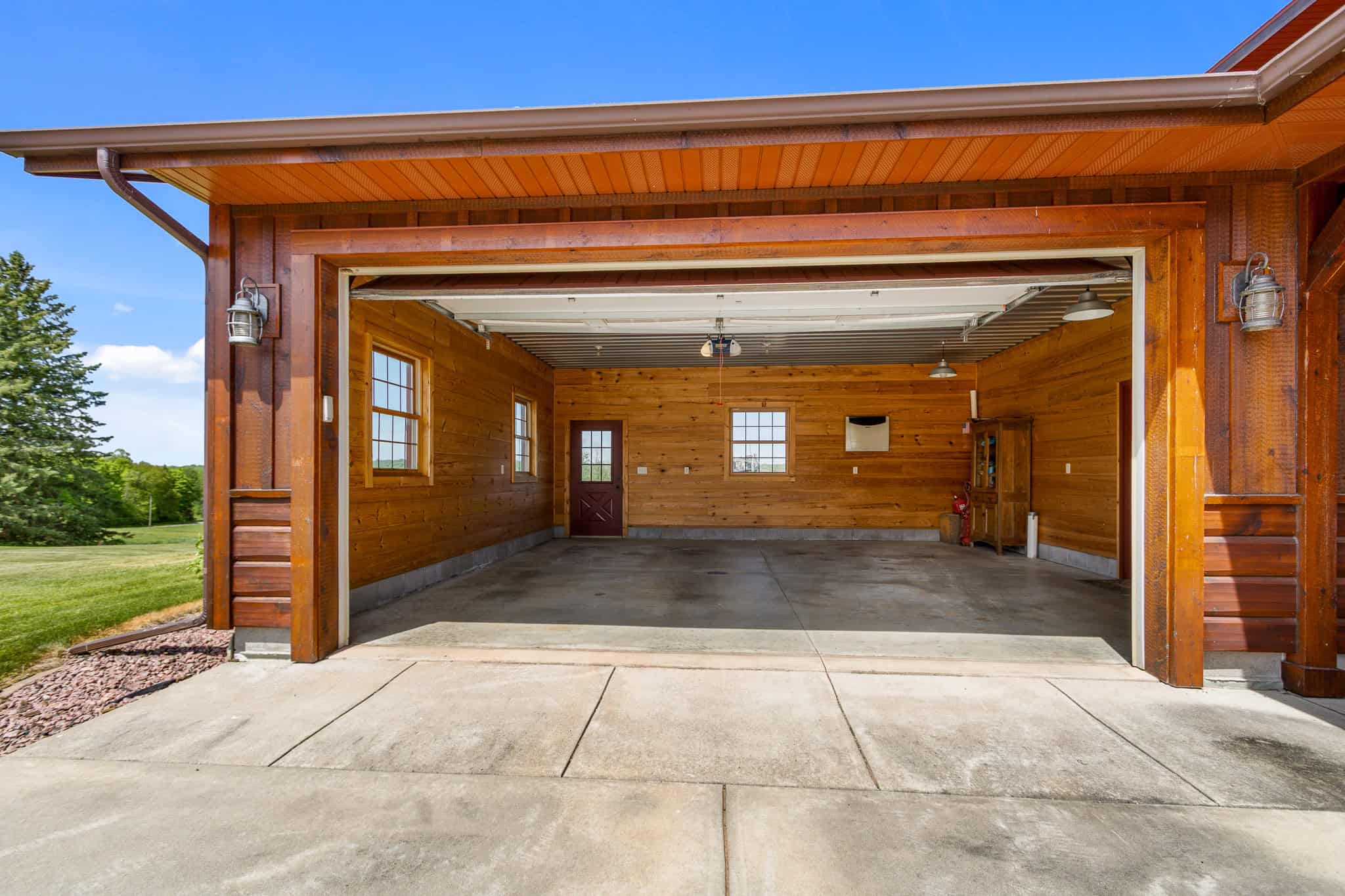274 ± Acre Luxury Ranch & Hunting Estate | Butternut, WI
