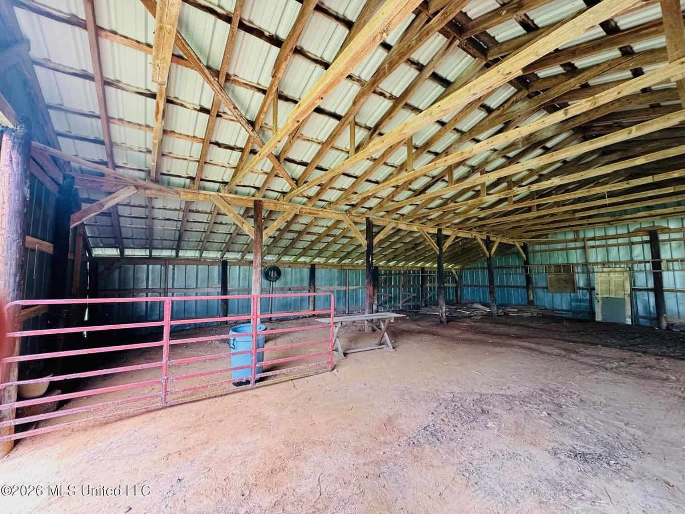 Gillsburg MS Farmhouse Estate on 99 Acres