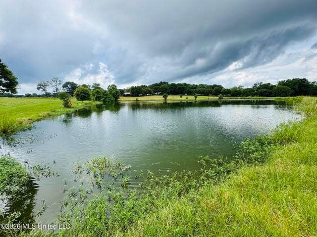 Gillsburg MS Farmhouse Estate on 72 Acres