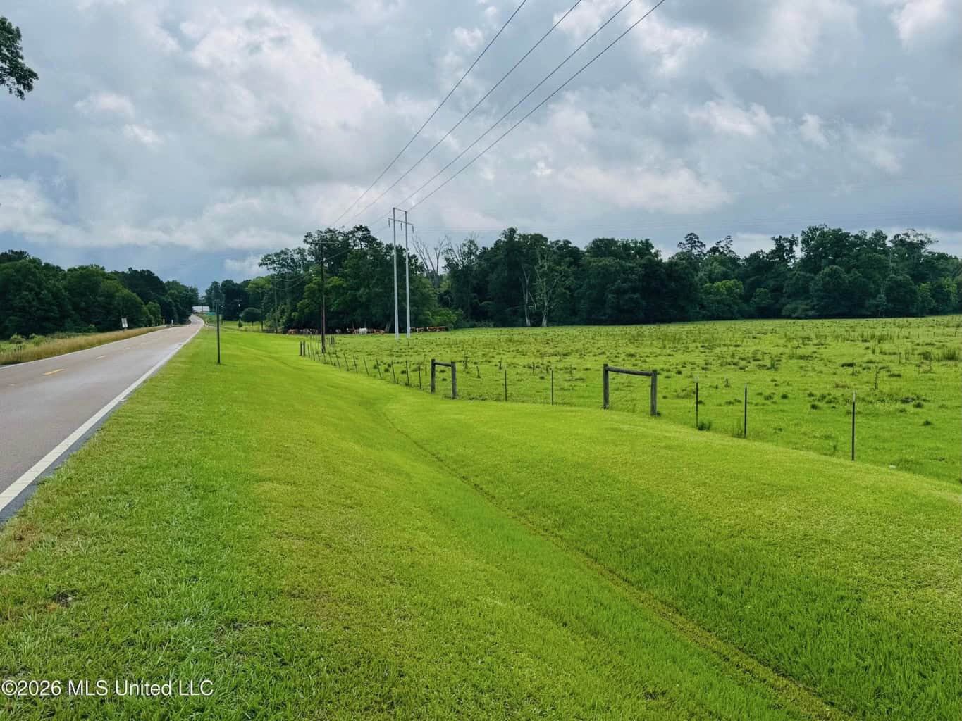 Gillsburg MS Farmhouse Estate on 99 Acres