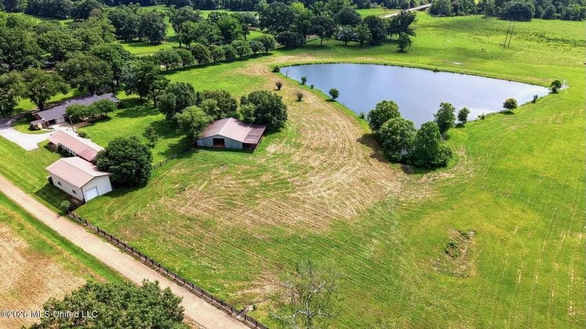 Gillsburg MS Farmhouse Estate on 72 Acres