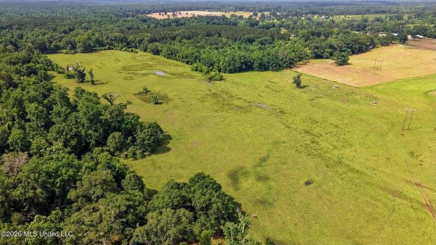 Gillsburg MS Farmhouse Estate on 72 Acres