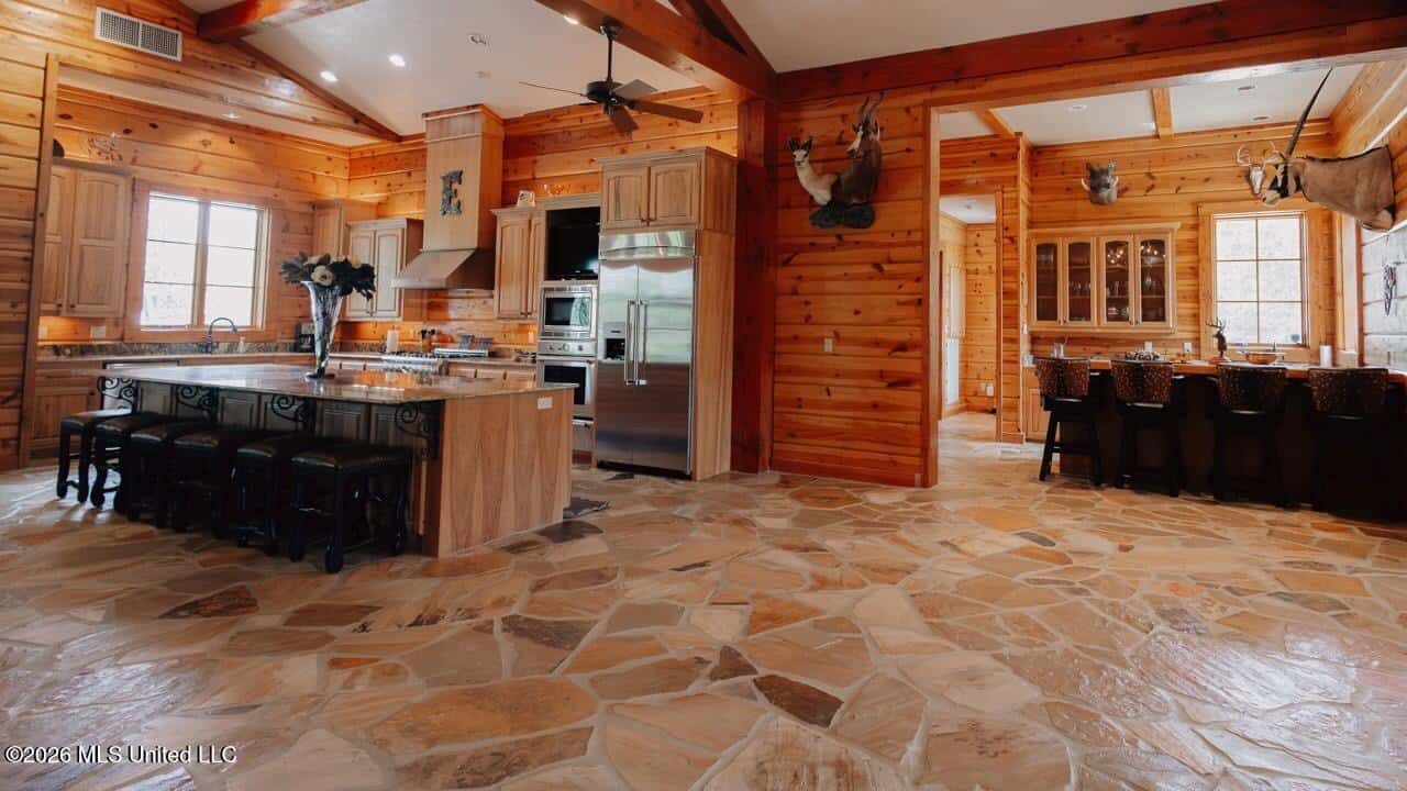 158± Acres with Custom Homes in Oakdale, Louisiana