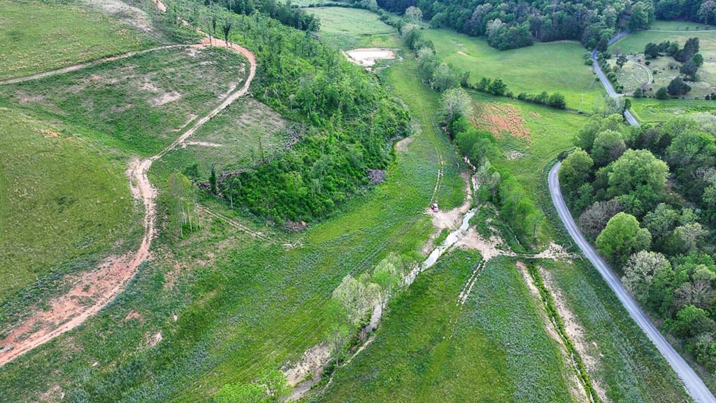 Big Hill: A Hunter’s Paradise with Mountain Views