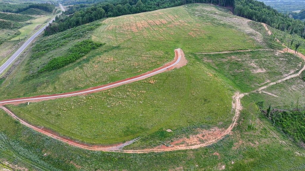 Big Hill: A Hunter’s Paradise with Mountain Views