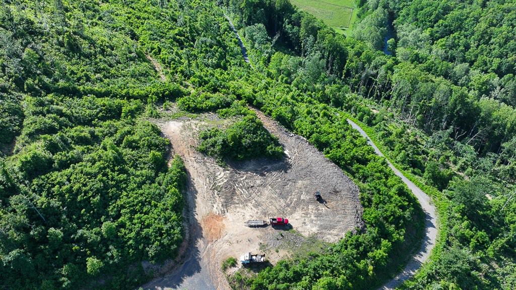 BIG ACREAGE, TRAILS, WILDLIFE!