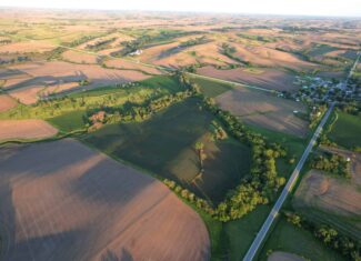 Western Iowa Income Producing Farm