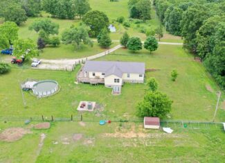 Ozark Homestead and Land for Sale in Salem, MO