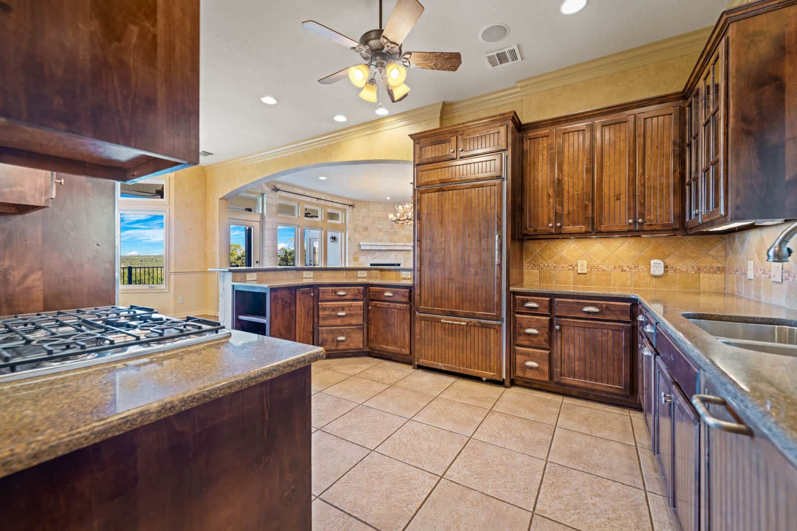 Luxury Hill Country Home with Acreage to Hunt