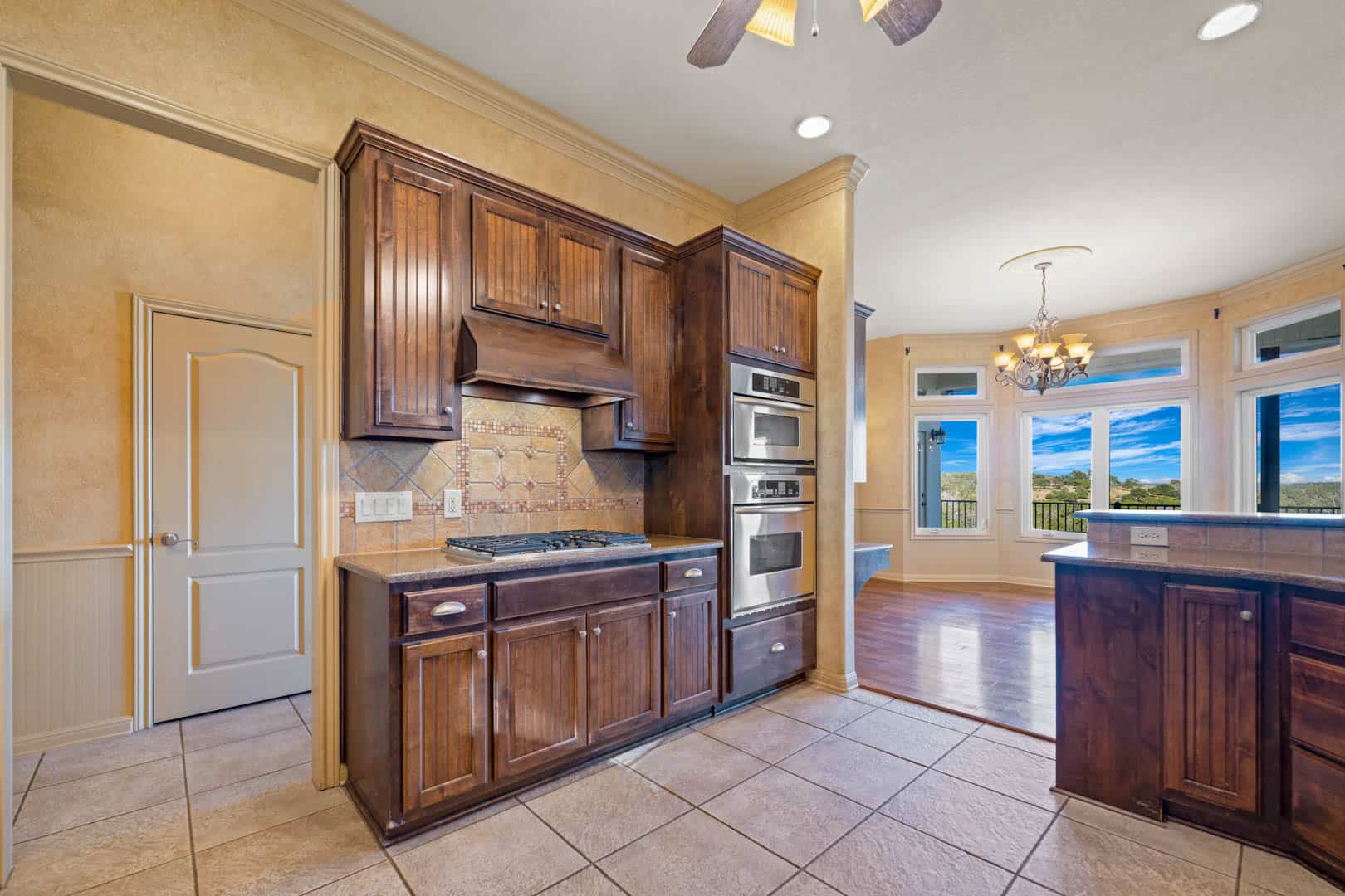 Luxury Hill Country Home with Acreage to Hunt
