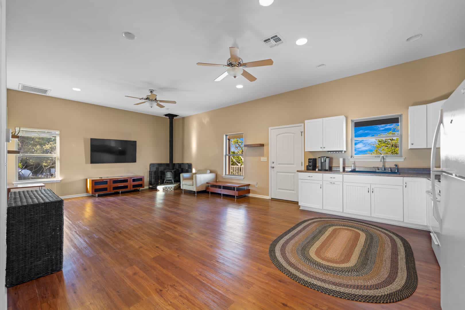 Luxury Hill Country Home with Acreage to Hunt