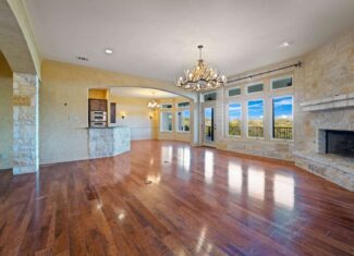 Luxury Hill Country Home with Acreage to Hunt