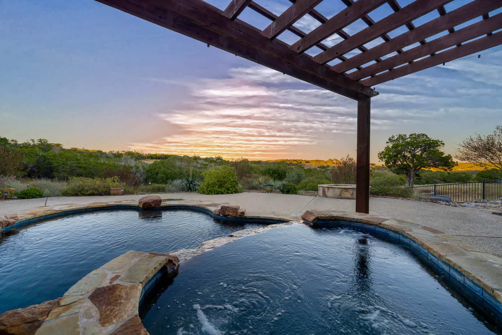 Luxury Hill Country Home with Acreage to Hunt