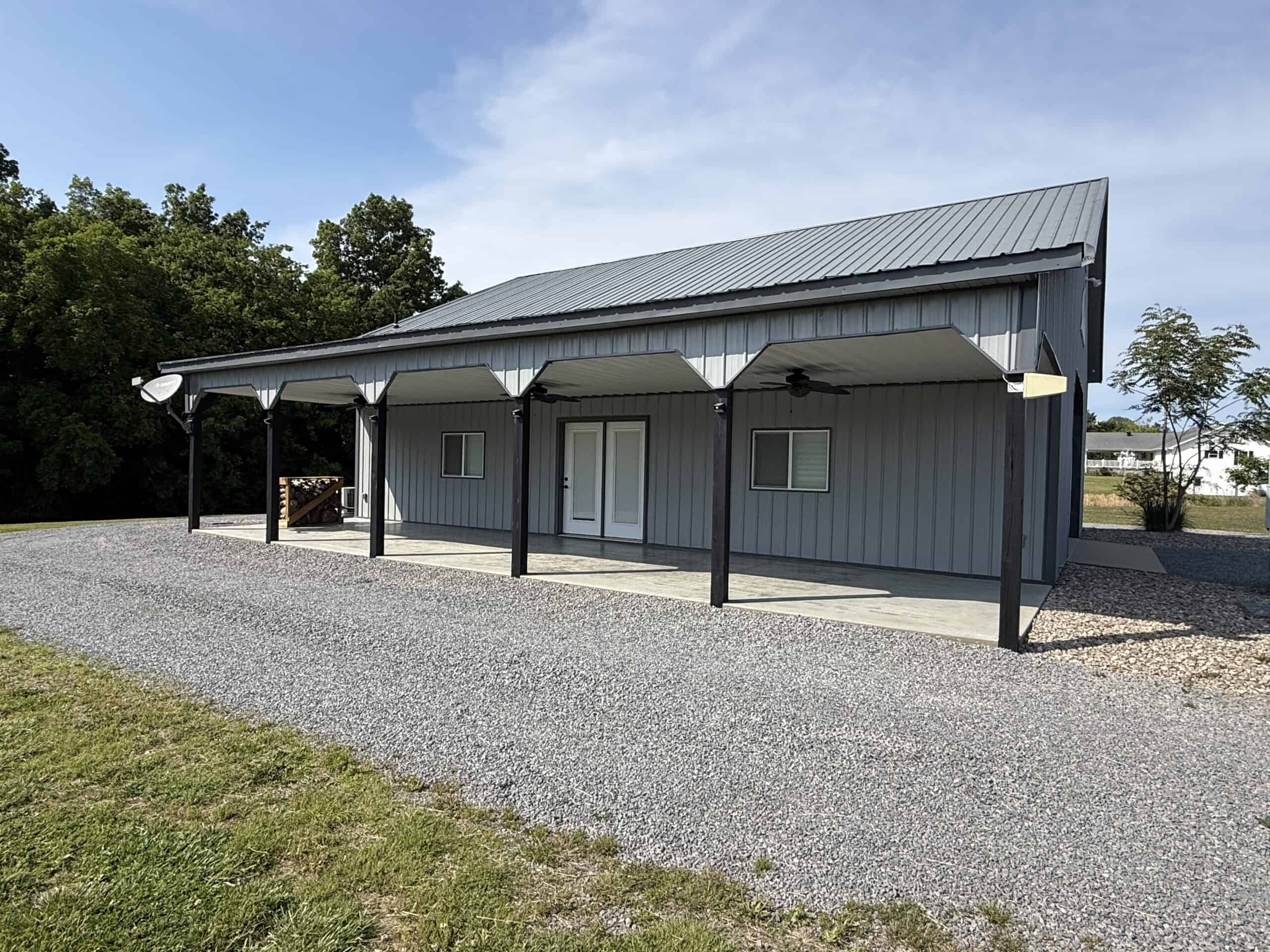 Barndomimium, RV Hook-Up & 11 Acres adjacent to Green River Lake Campbellsville, KY 42718
