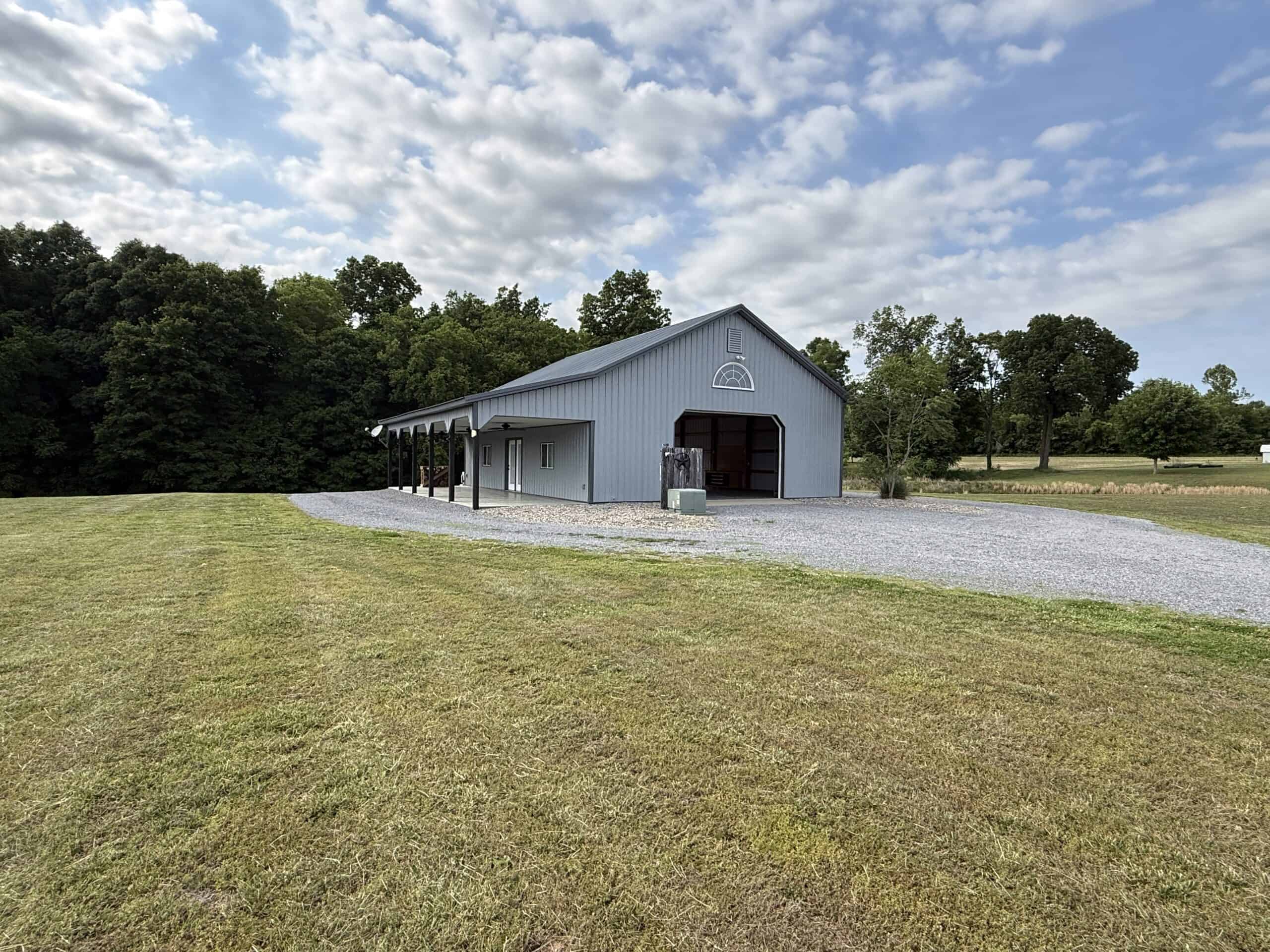 Barndomimium, RV Hook-Up & 11 Acres adjacent to Green River Lake Campbellsville, KY 42718