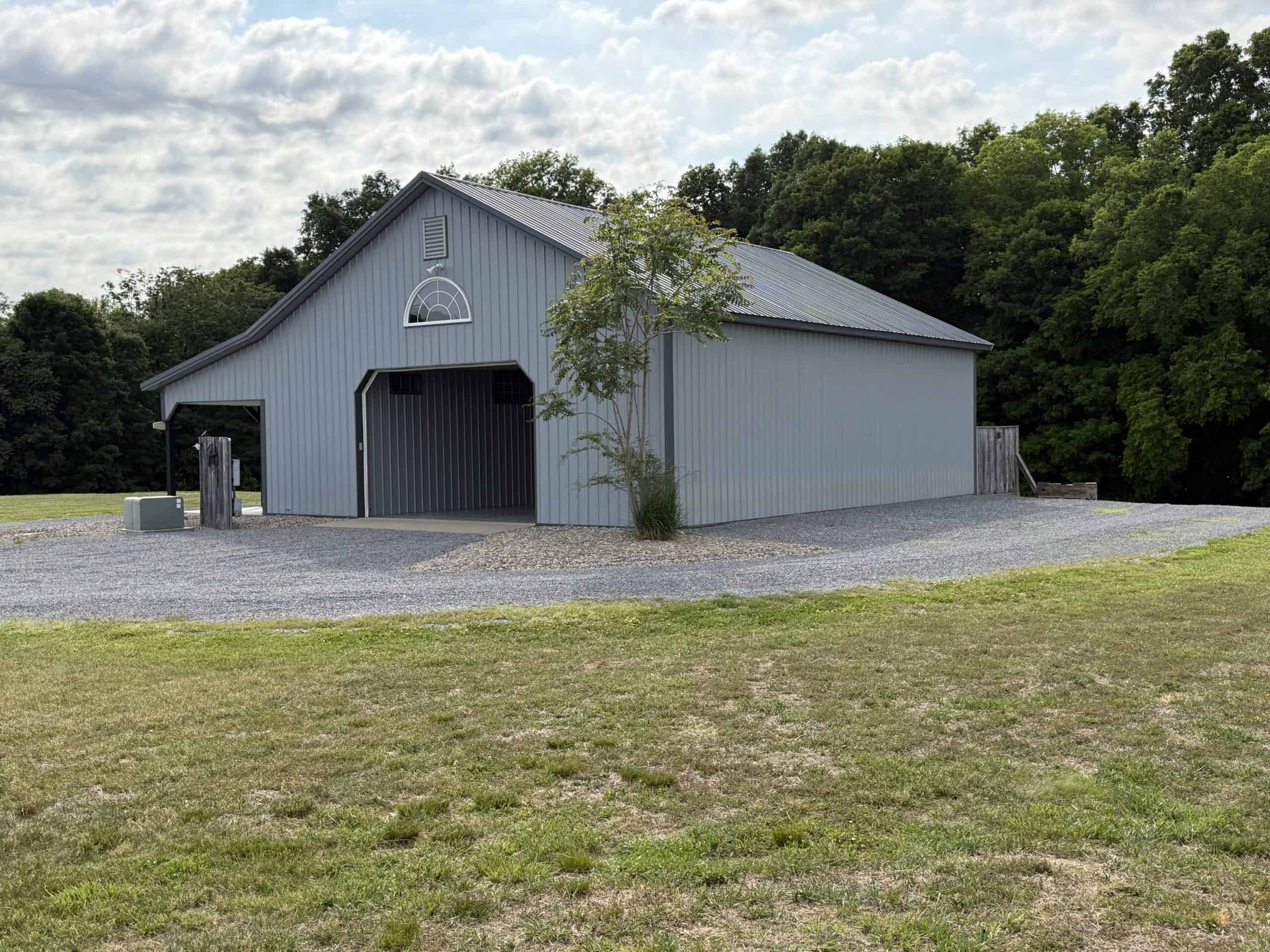 Barndomimium, RV Hook-Up & 11 Acres adjacent to Green River Lake Campbellsville, KY 42718