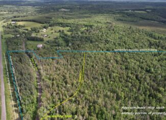 58 ± Acres Near Park Falls With Whitetail Hunting