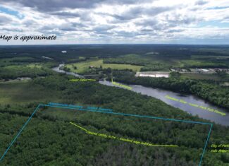 58 ± Acres Near Park Falls With Whitetail Hunting