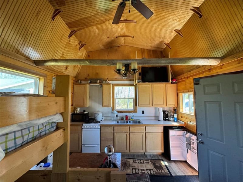Hunting Base Camp on 40 acres in Kettle River, Minnesota
