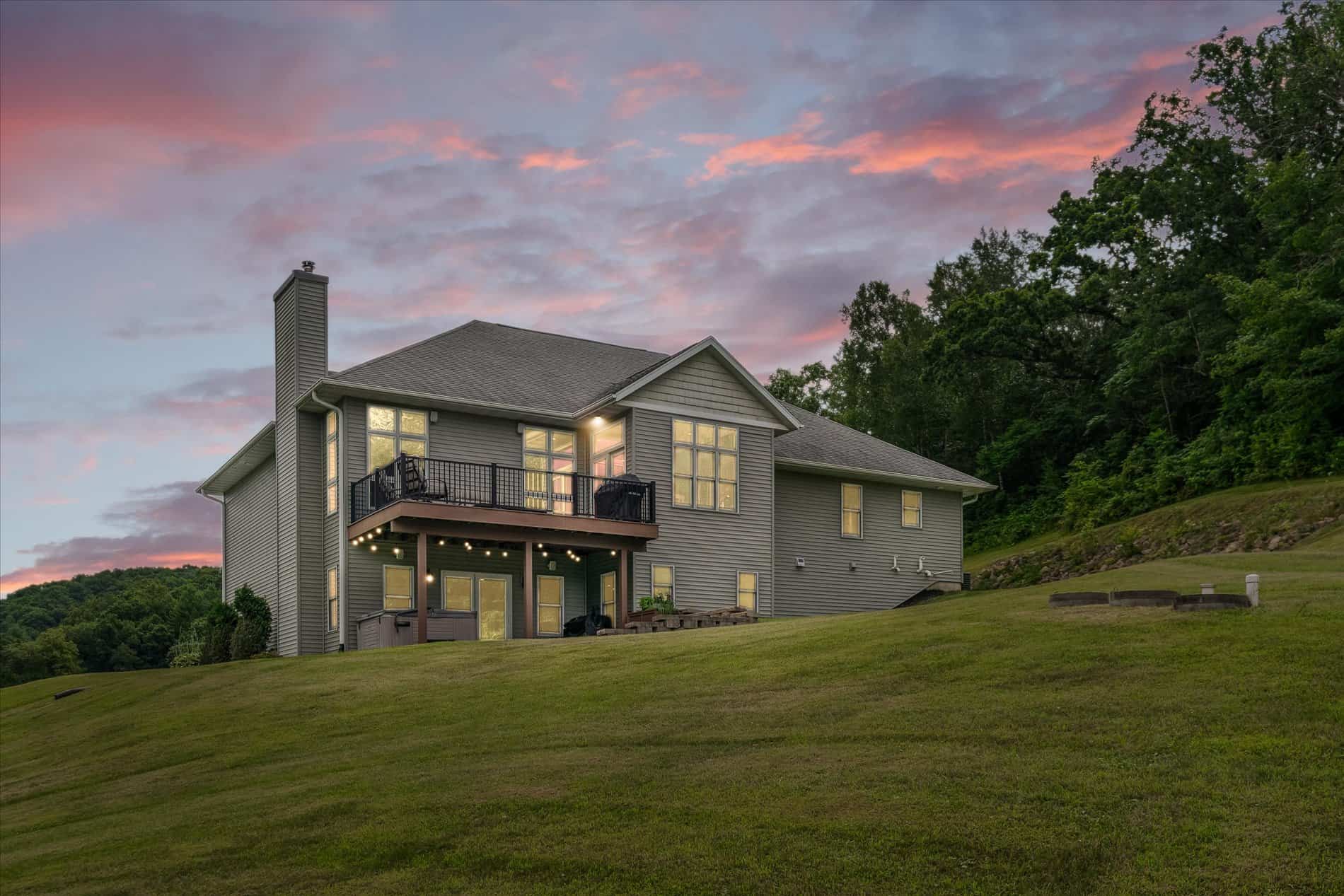 Luxury Vernon County Estate on 141 Acres with Organic Farmland, Views & Hunting