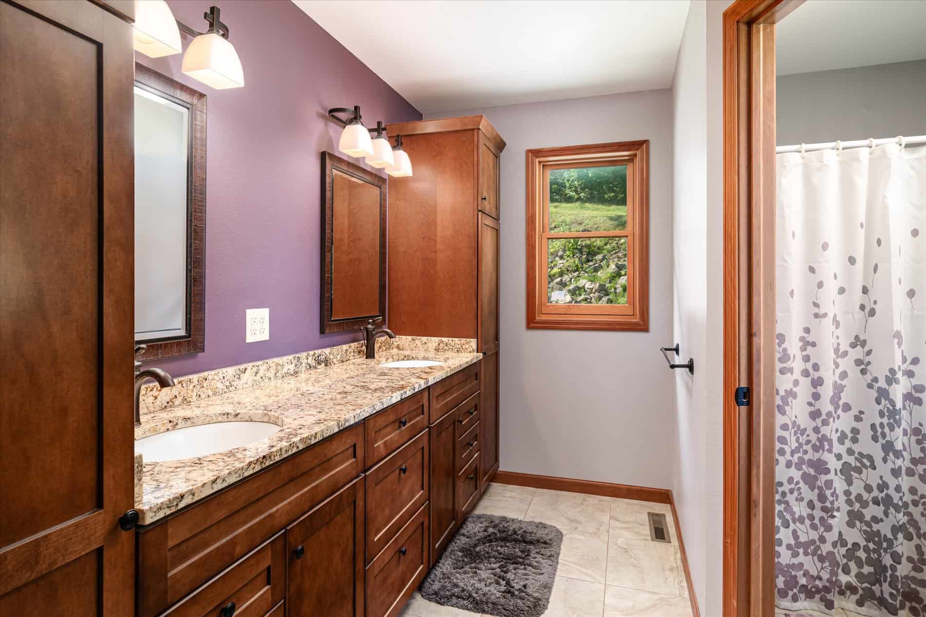 Luxury Vernon County Estate on 141 Acres with Organic Farmland, Views & Hunting
