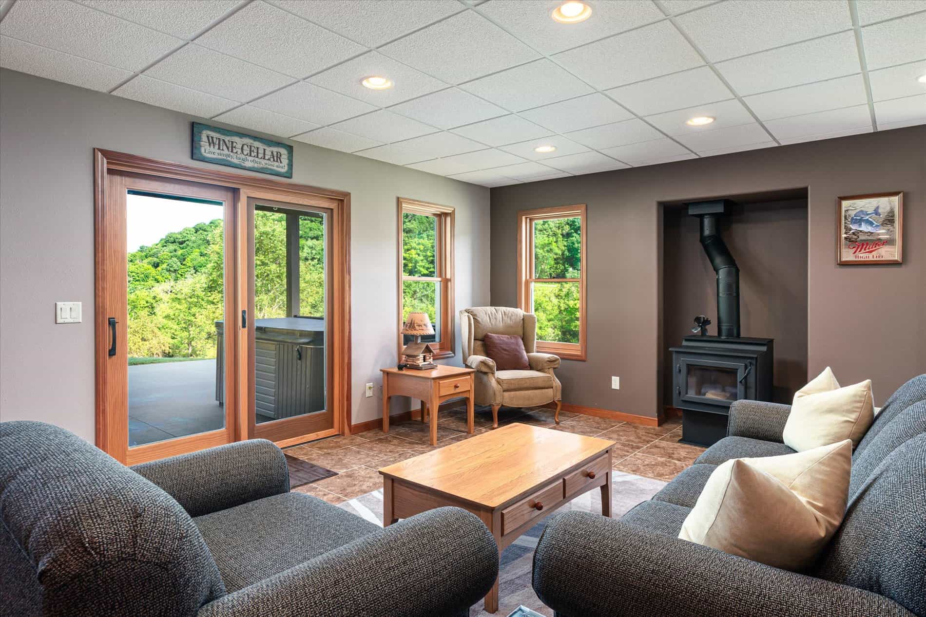 Luxury Vernon County Estate on 141 Acres with Organic Farmland, Views & Hunting