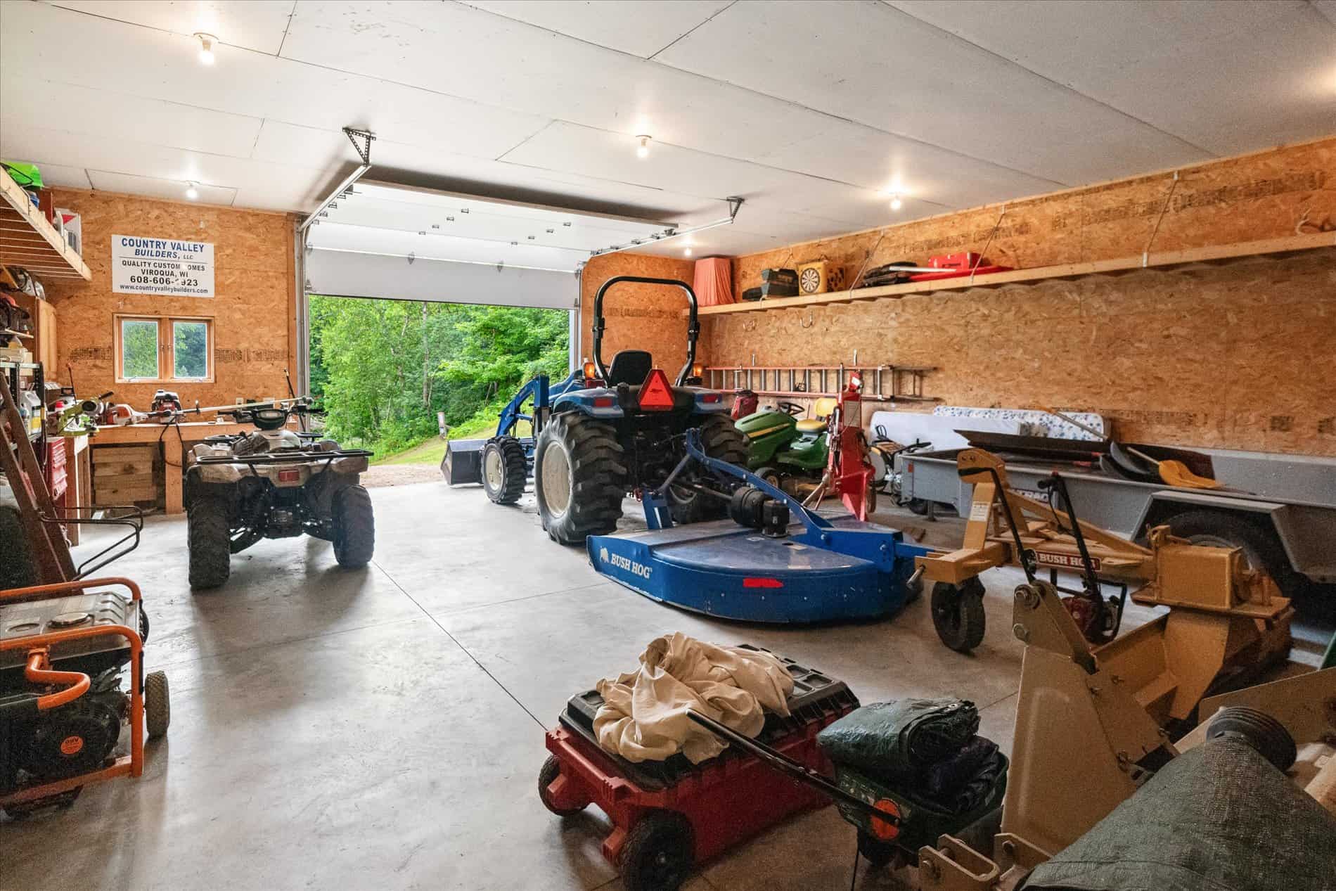 Luxury Vernon County Estate on 141 Acres with Organic Farmland, Views & Hunting
