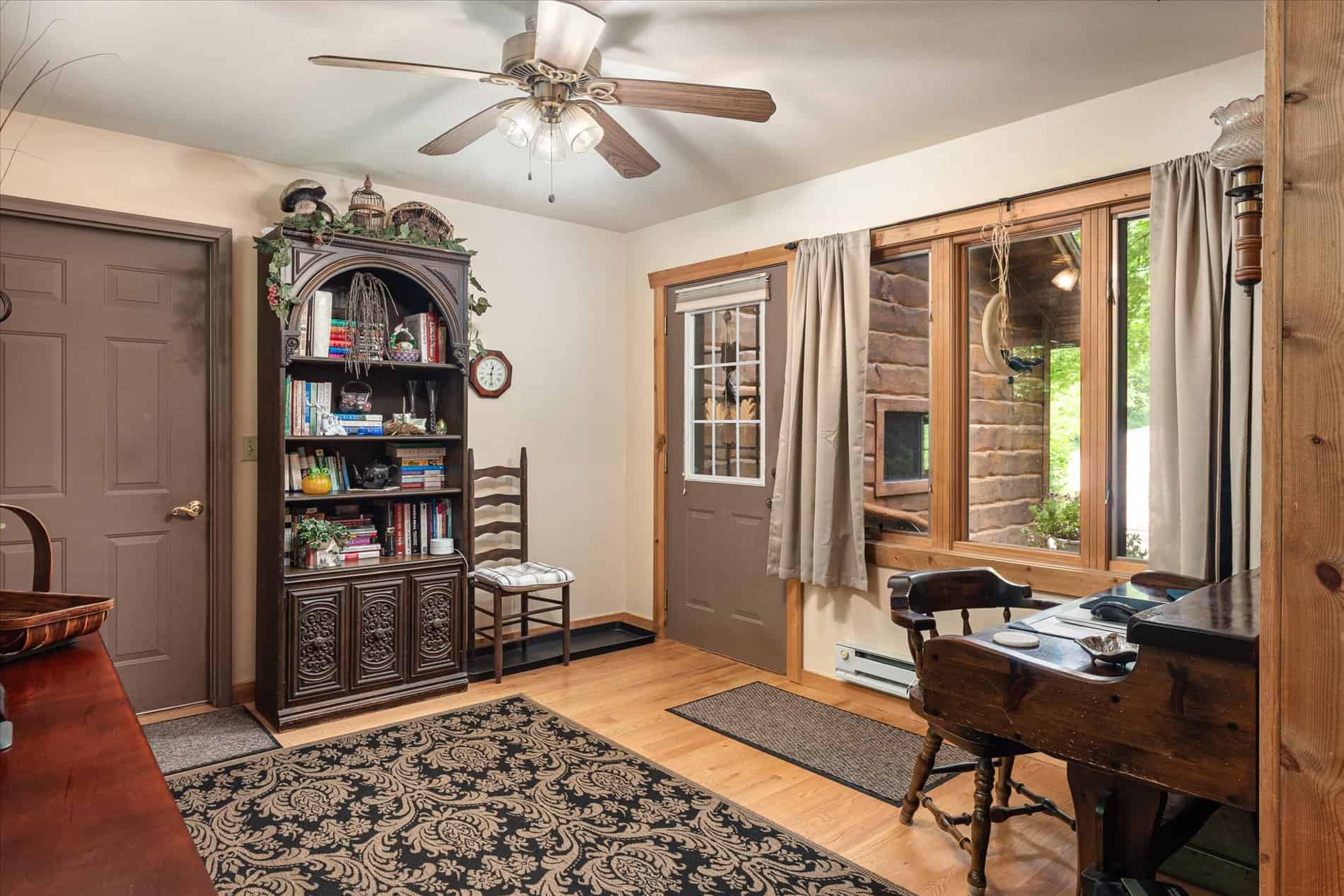 13.9 Wooded Acres, Log Home, SW Wisconsin Driftless Region For Sale