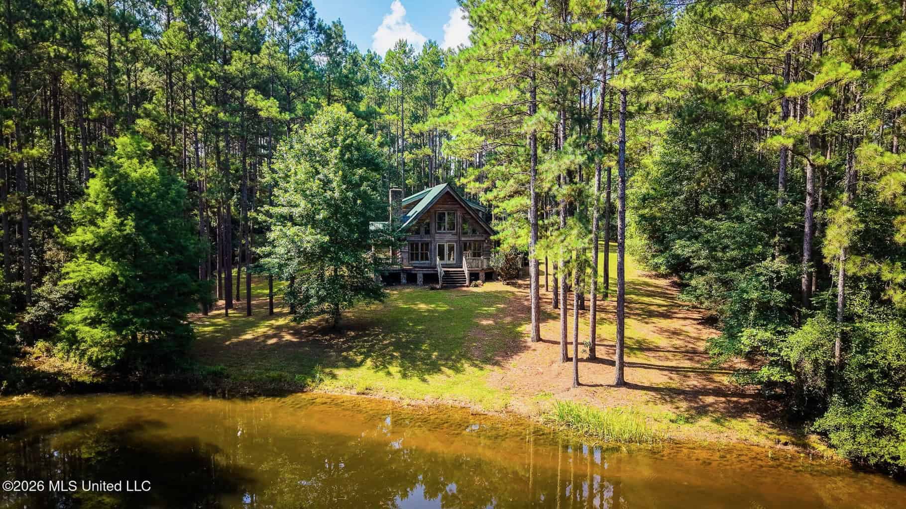Log Cabin on 25 Acres with Ponds in Southwest MS