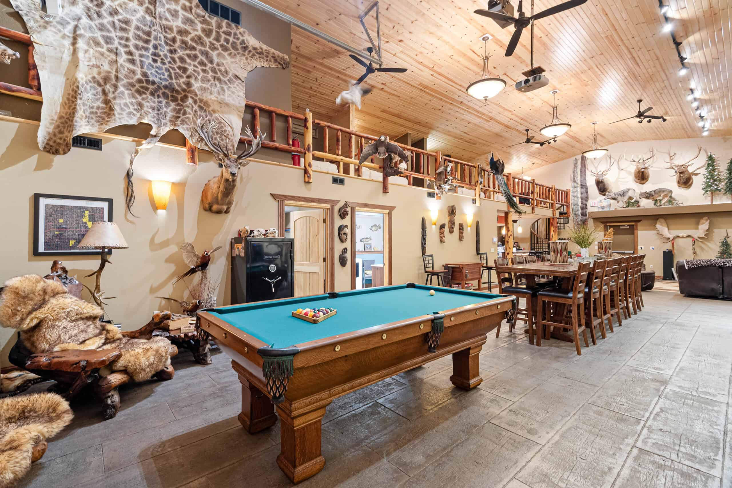 Established Kansas Outfitting Business with Lodge For Sale